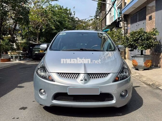 Mitsubishi Grandis 2005 số tự động màu bạc