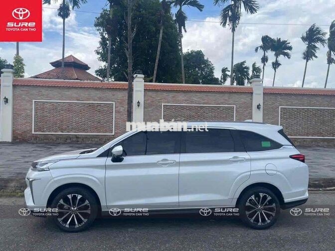 Toyota Veloz Cross 7 chỗ Trắng 26.346 km