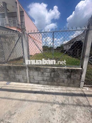 bán đất MT Hoàn Bá Huân, TT Củ Chi 205m2(10x20) giá 470tr thương lượng