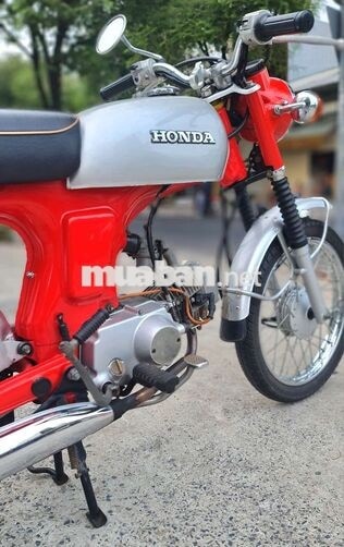 Honda 67 Đỏ Bạc Cổ điển