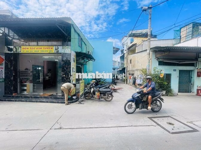 Cần bán nhà 2 mặt tiền giá 2 tỷ 850 diện tích 4*10