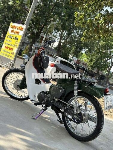 Honda Cub kiển Xanh, Trắng Carbon
