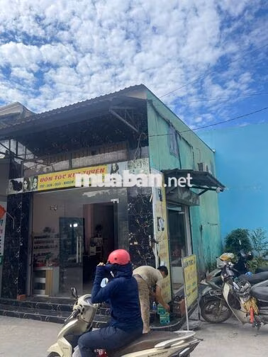 Cần bán nhà 2 mặt tiền giá 2 tỷ 850 diện tích 4*10
