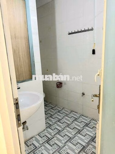 Mình cần tìm MỘT NAM ở ghép ở quận 4