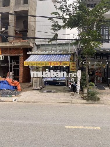 Cần bán gấp đất mặt tiền tặng nhà cấp 4 đường hồ văn Long