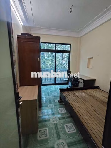 Cho thuê nhà riêng 35m2 4 tầng 5 ngủ tại 282 Kim Giang giá 11 triệu