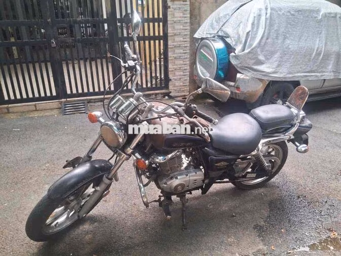 Suzuki GZ125 HS Cổ điển Đen