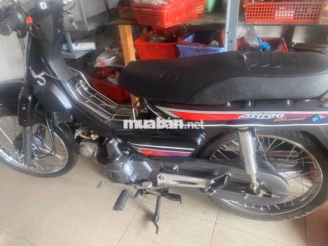 Xe số Honda Astrea Grand Đen Cổ điển