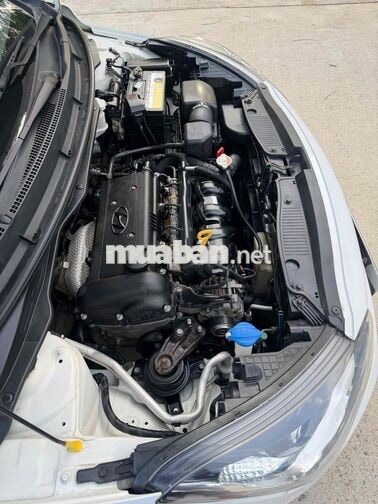 Hyundai I20 CW 1.4AT 2013 Trắng Tự động