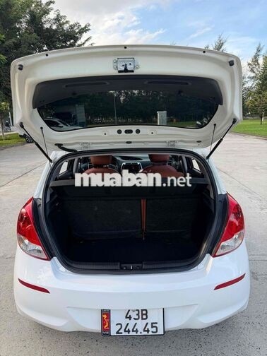 Hyundai I20 CW 1.4AT 2013 Trắng Tự động