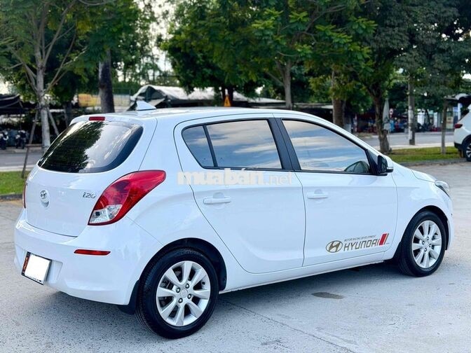 Hyundai I20 CW 1.4AT 2013 Trắng Tự động