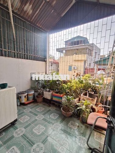 Cho thuê nhà riêng 35m2 4 tầng 5 ngủ tại 282 Kim Giang giá 11 triệu