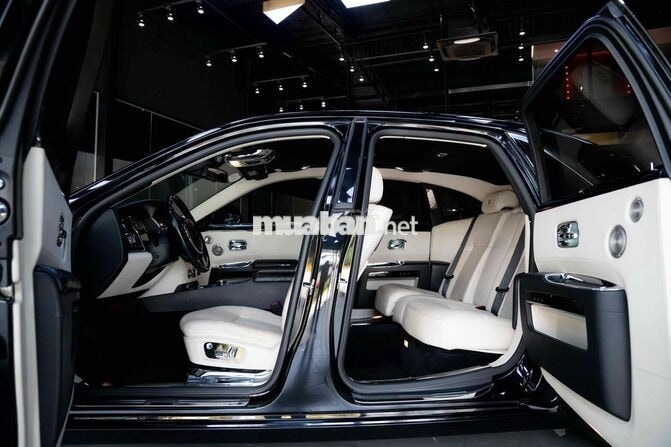 Rolls-Royce Ghost 2010 Đen 11.000 Miles