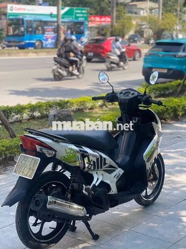 Yamaha Nouvo Trắng Cả nam và nữ lx xe đẹp