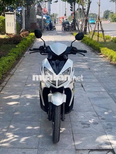 Yamaha Nouvo Trắng Cả nam và nữ lx xe đẹp