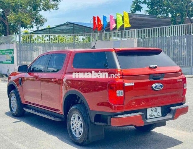 Ford Ranger XLS 2024 Số tự 2 cầu