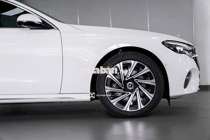 Mercedes E200 Exclusive | Giảm 350tr 1 XE
