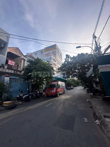 Bán gấp nhà mặt tiền đường số 39, phường Tân Quy, Quận 7