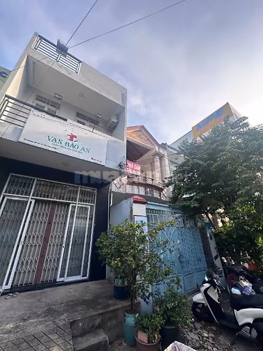 Bán gấp nhà mặt tiền đường số 39, phường Tân Quy, Quận 7