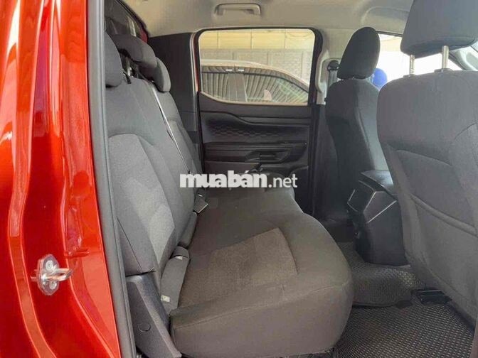Ford Ranger XLS 2024 Số tự 2 cầu