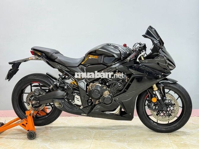 Honda CBR650R