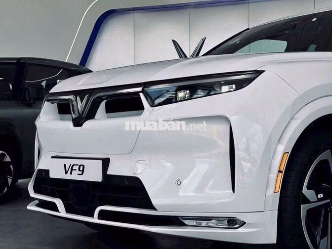 VinFast VF9 Plus 2026 Trắng 7 chỗ