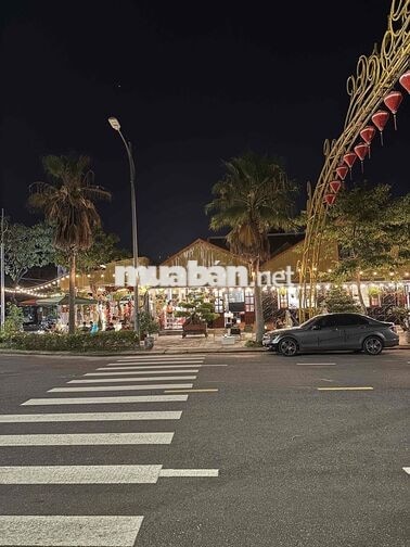 Nhân viên phục quán cf tại Hội An bao ăn, bao ở