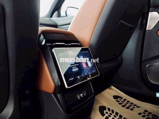 VinFast VF9 Plus 2026 Trắng 7 chỗ