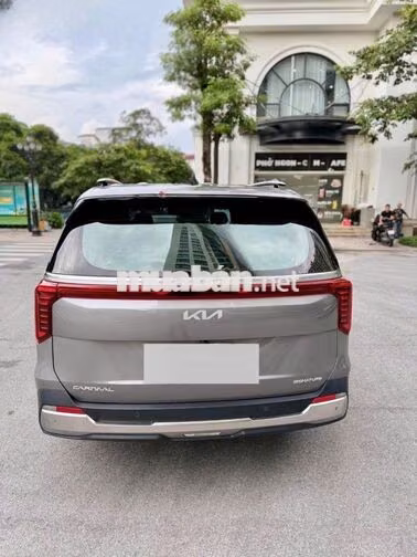 Kia Carnival Signature 2.2D Dầu 2025 Xám