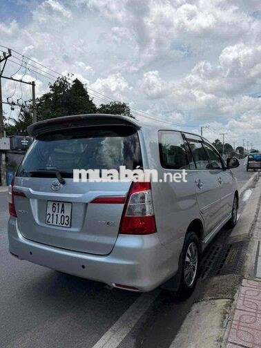 Toyota Innova 2015 7 chỗ Bạc