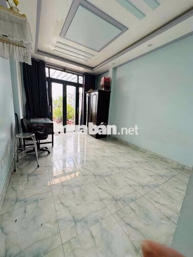 CHO THUÊ NHÀ MẶT TIỀN DƯƠNG QUẢNG HÀM GÒ VẤP NGAY NGÃ TƯ NGUYỄN