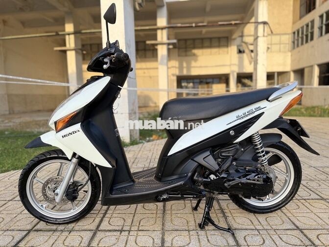 Honda Click Trắng đen 2012 Máy Zin Xe đẹp 99%