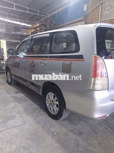 Toyota Innova V 2011 Số tự động Bạc