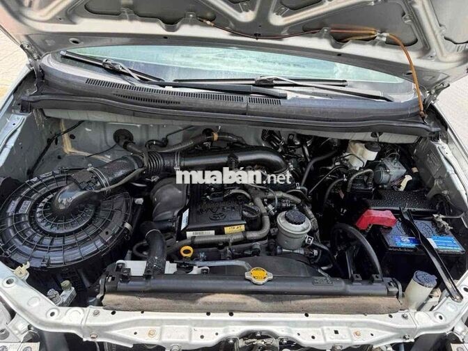 Toyota Innova 2015 7 chỗ Bạc