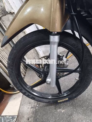 FUTURE FI 125 CC ĐẦU 2015 BSTP 9 CHỦ MÂM ĐĨA ZIN