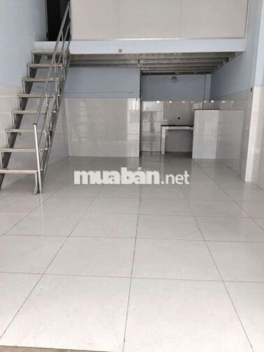 Nhà mặt tiền trệt lửng 4*12 có sân tiện KD