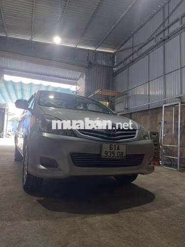 Toyota Innova V 2011 Số tự động Bạc