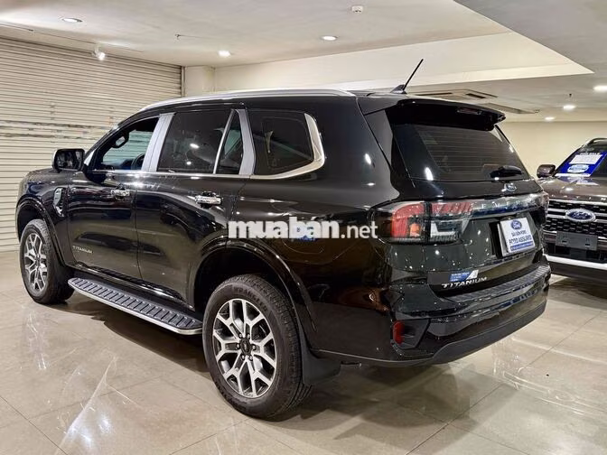 Everest Titanium chỉ 2.000km Xe Cá Nhân Mới Keng
