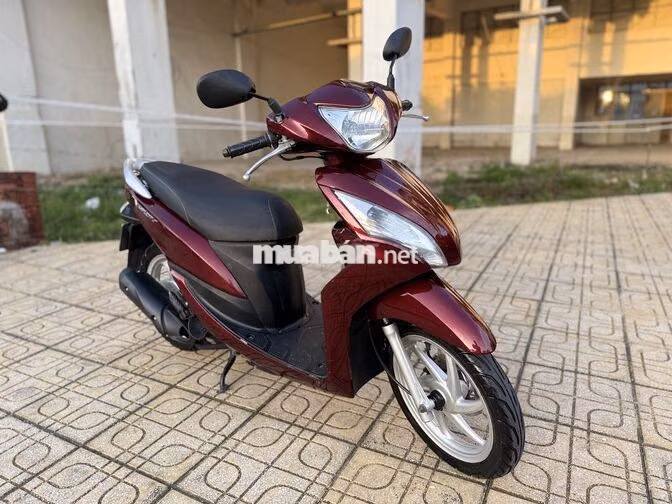 Honda Vision 2013 Đỏ BSTP Máy Zin 99% Đẹp keng