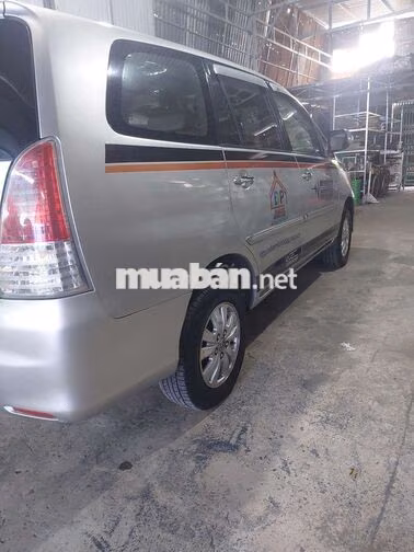 Toyota Innova V 2011 Số tự động Bạc