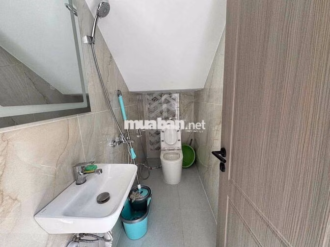 CHO THUÊ NHÀ MỚI 3PN FULL NỘI THẤT DƯƠNG QUẢNG HÀM P5 GÒ VẤP GẦN ĐH