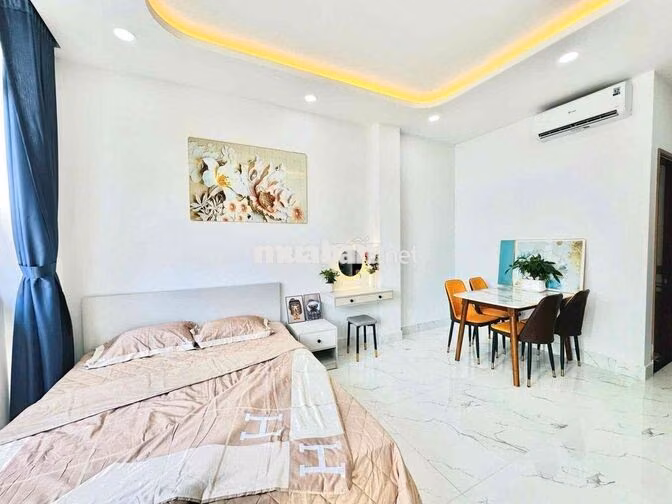 STUDIO - ngay ĐH VĂN HIẾN - BAN CÔNG FULL NỘI THẤT -