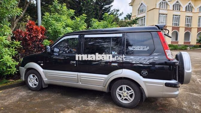 Mitsubishi Jolie Đen 204048 km