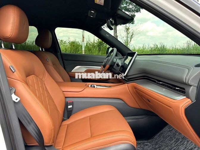 SIÊU LƯỚT 1.400KM - VF9 PLUS 26 - BẢN 6 GHẾ