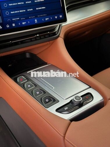 SIÊU LƯỚT 1.400KM - VF9 PLUS 26 - BẢN 6 GHẾ