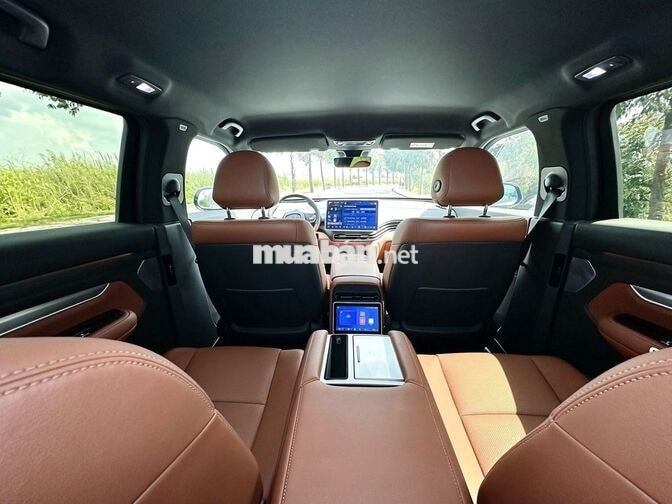 SIÊU LƯỚT 1.400KM - VF9 PLUS 26 - BẢN 6 GHẾ