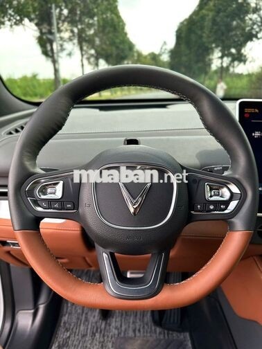 SIÊU LƯỚT 1.400KM - VF9 PLUS 26 - BẢN 6 GHẾ