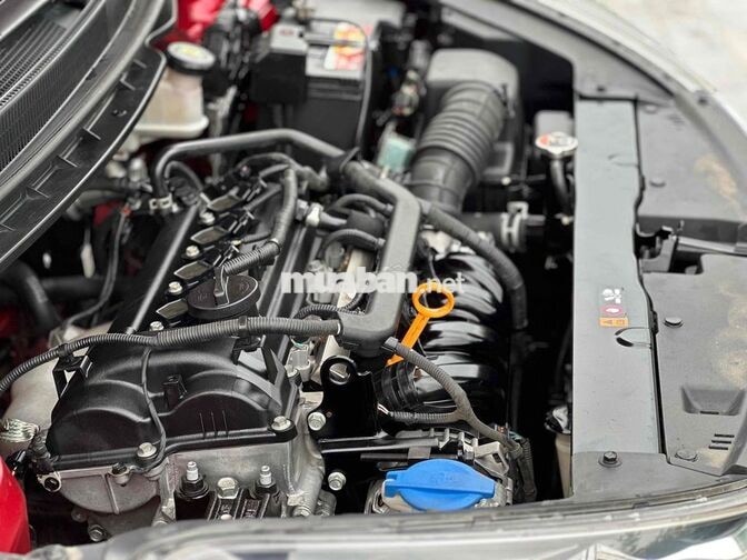 Kia Soluto bản đủ Số sàn 82000 km Đỏ