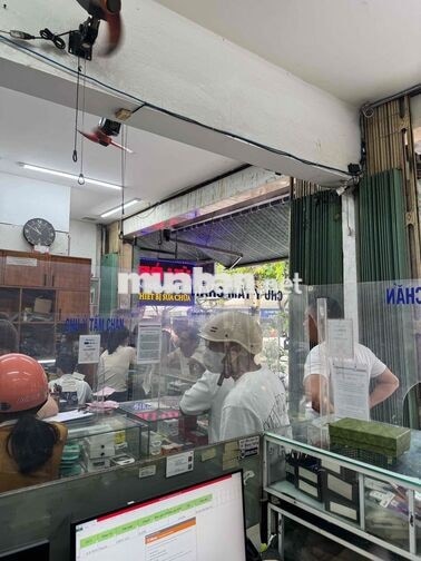 Cần tuyển nữ phụ kho Linh Kiện Điện Thoại