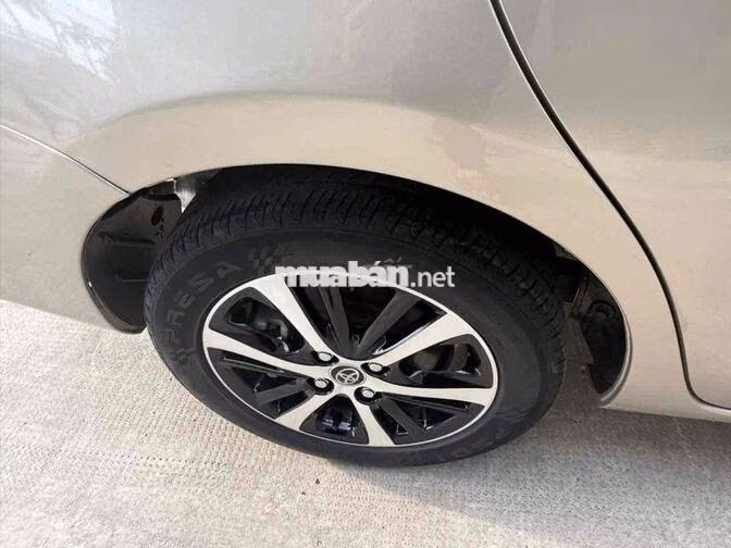 Toyota Vios 2018  Số tự động Vàng cát 30.000 km